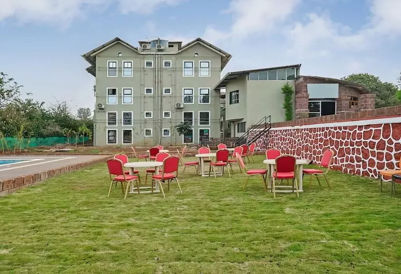 Hotelli Treebo Vhyomaan Resort