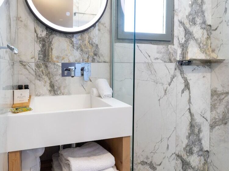 Metropolitan Pearl Boutique