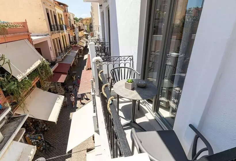 Metropolitan Pearl Boutique