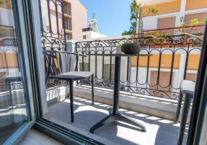 Metropolitan Pearl Boutique