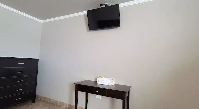 Motelli Five Star Inn