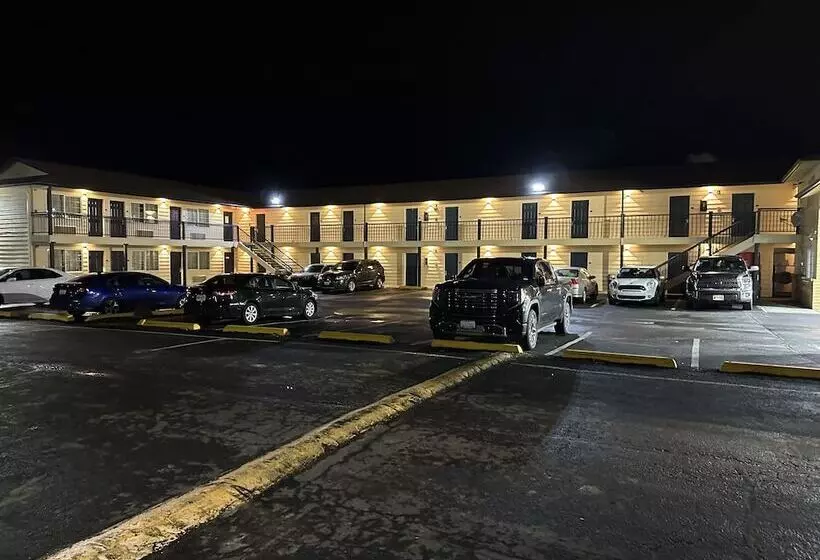 Motelli Quincy Inn And Suites