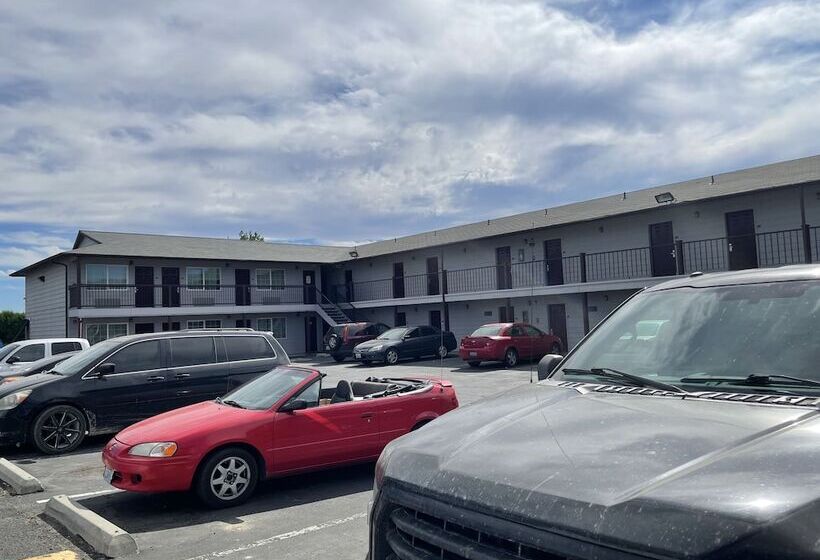 מוטל Quincy Inn And Suites