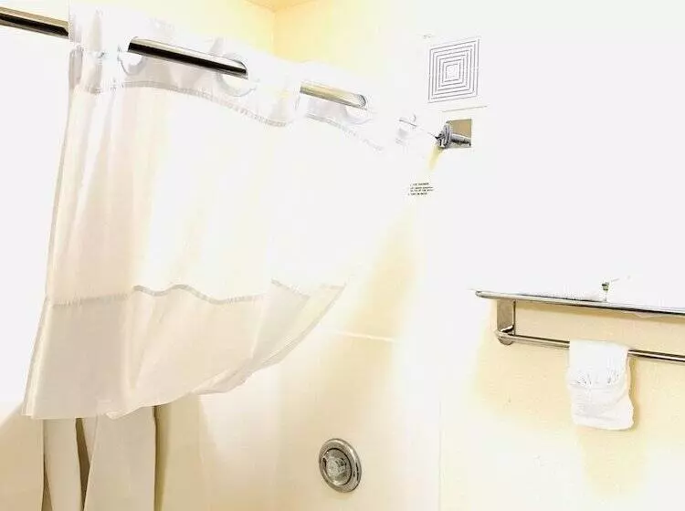 Motelli Quincy Inn And Suites