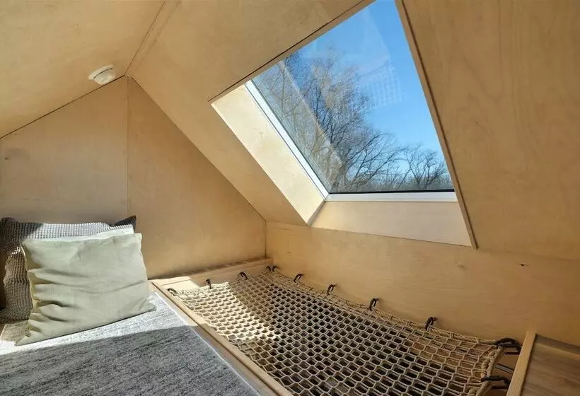 Majatalo Bunkies The Cut