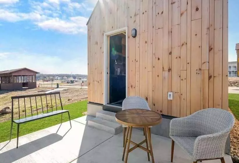 Majatalo Bunkies The Cut