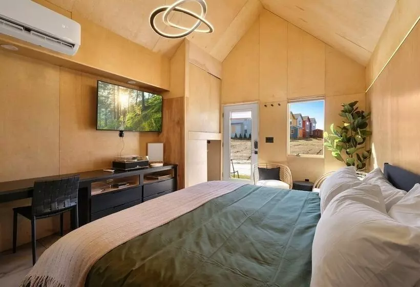 Majatalo Bunkies The Cut