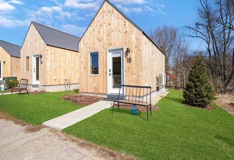 ペンション Bunkies The Cut