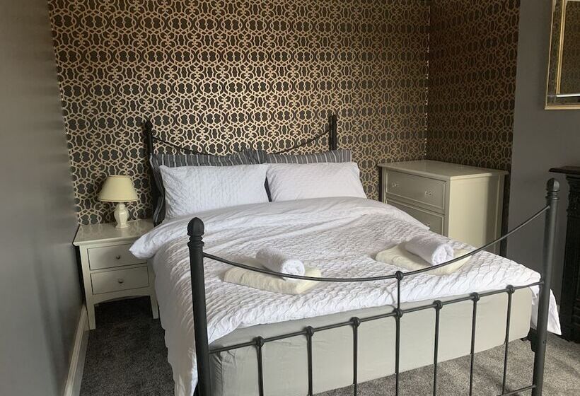 레지던스 Inviting 3 Bed House In Lowestoft Near The Beach