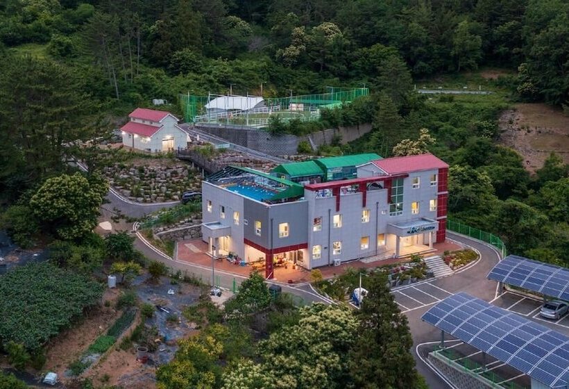 Tongyoung Sandeulhae Healling Pension