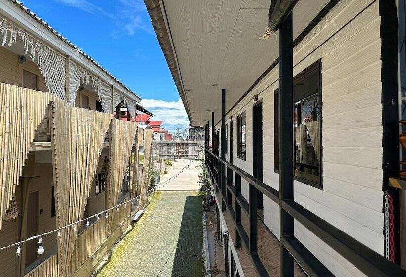 U Hostel Koh Phangan