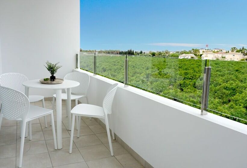 Apartamentos La Laguna Fase Ii