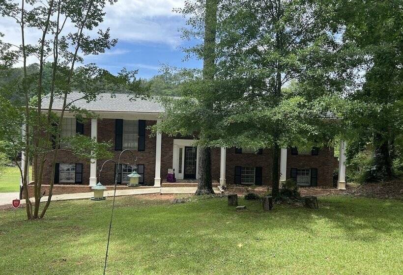 مبيت وإفطار Urban Lake House