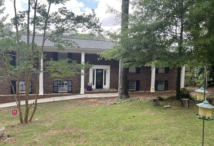 مبيت وإفطار Urban Lake House