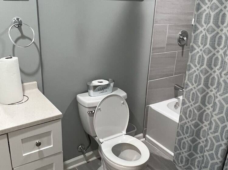 مبيت وإفطار Urban Lake House