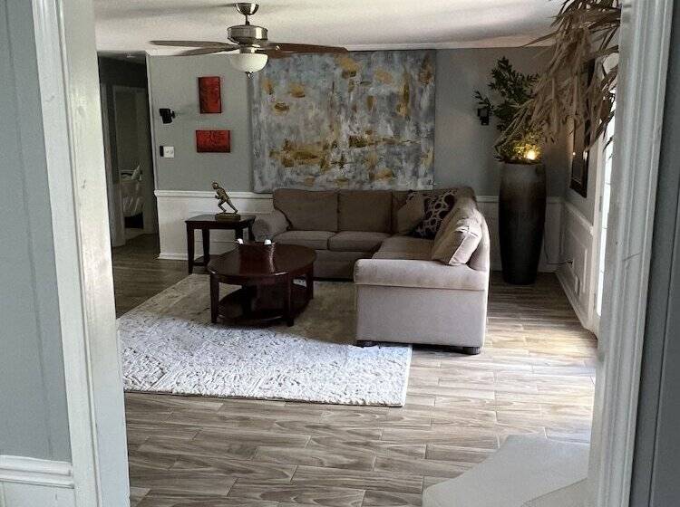 مبيت وإفطار Urban Lake House