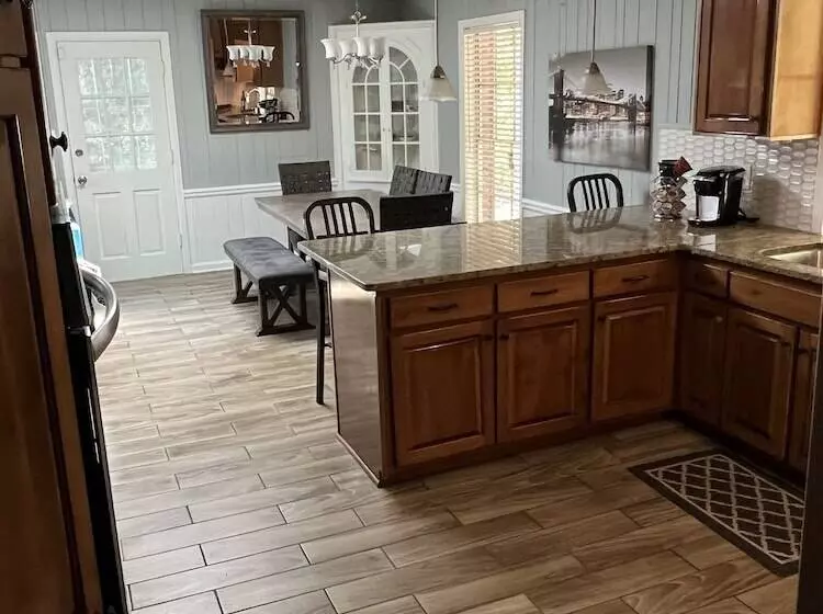 Aamiaismajoitus (B&B) Urban Lake House