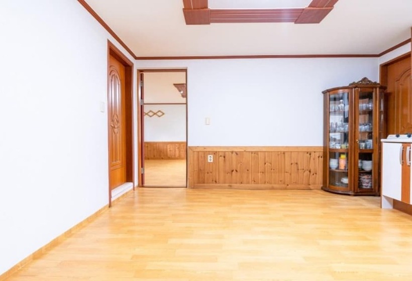 Daebudo Bada Solhyangi Pension