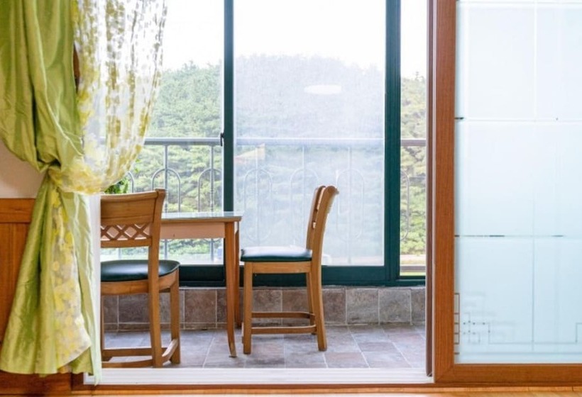 Daebudo Bada Solhyangi Pension