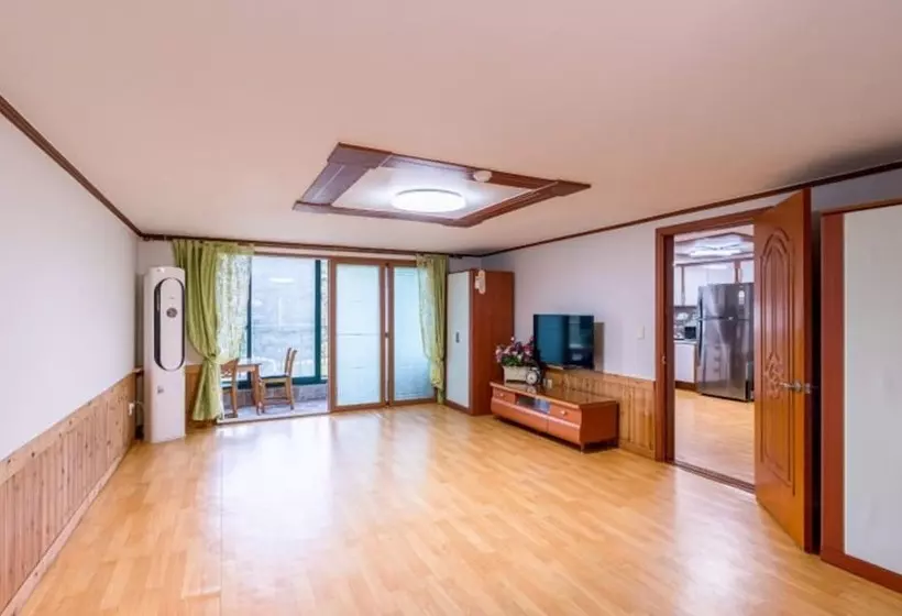 Daebudo Bada Solhyangi Pension