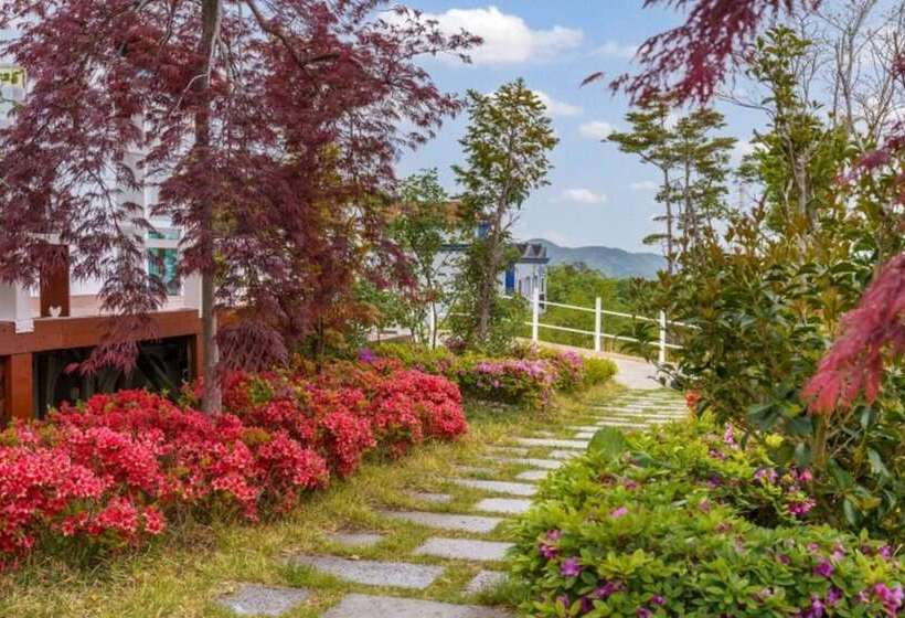 Gyeongju Nunkoip Pension