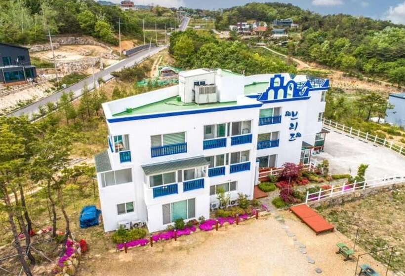 Gyeongju Nunkoip Pension