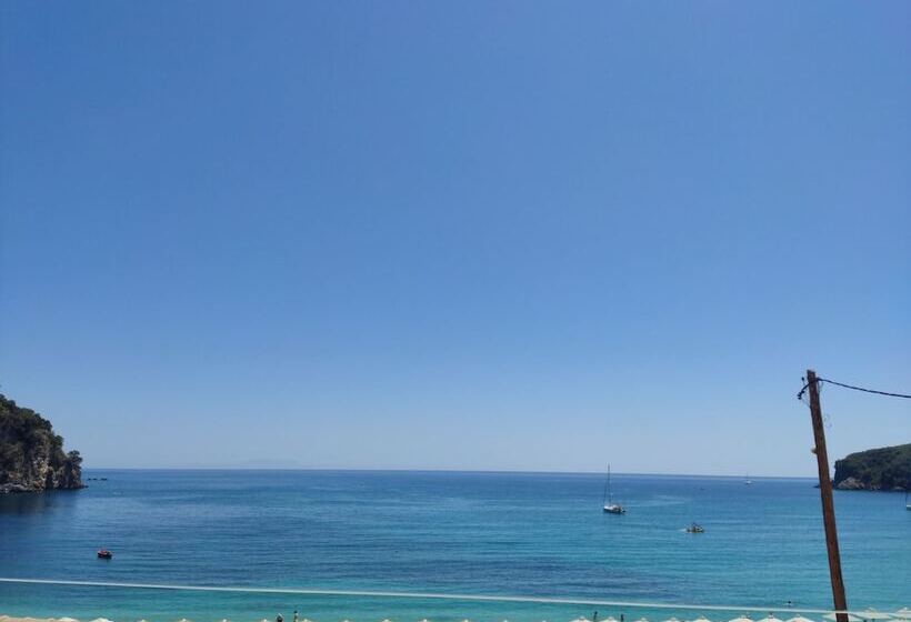 בית מלון כפרי Ionion Beach Resort