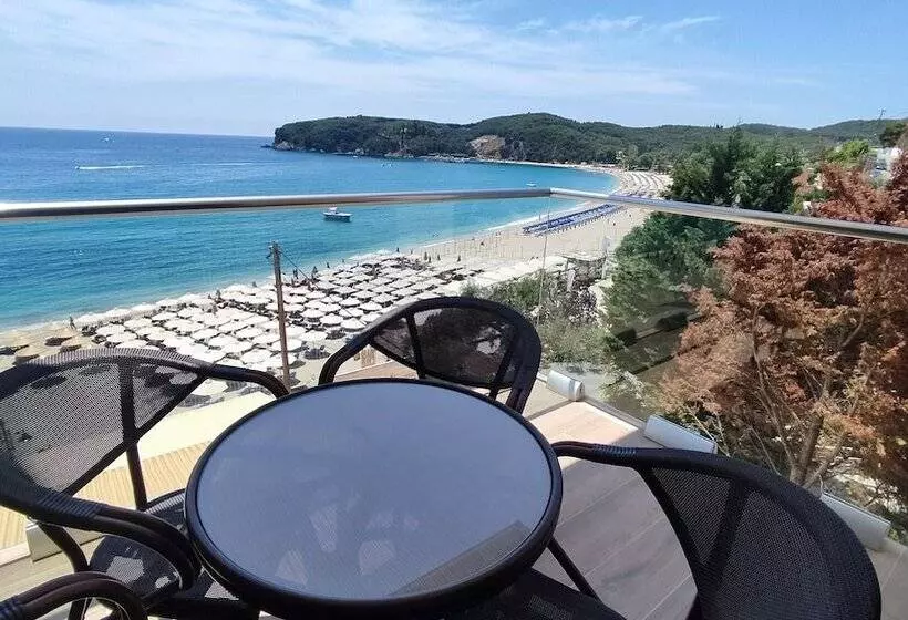 ホテル Ionion Beach Resort