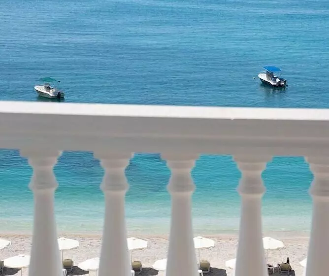 ホテル Ionion Beach Resort