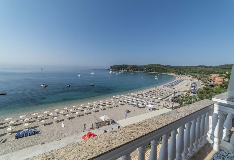 בית מלון כפרי Ionion Beach Resort