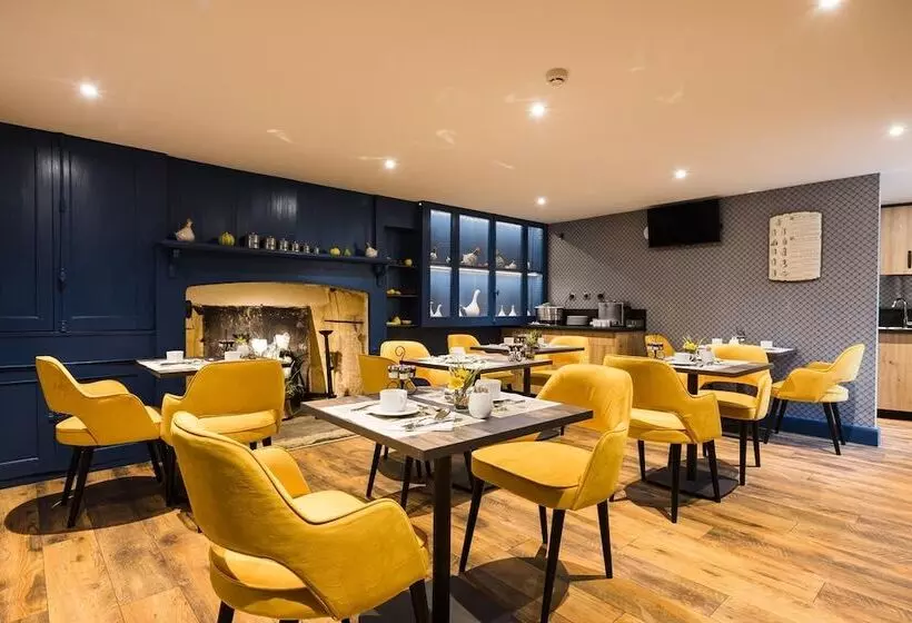 Hotelli Le Petit Manoir