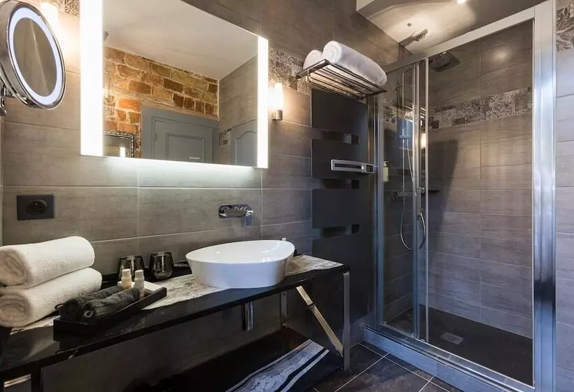 Hotelli Le Petit Manoir