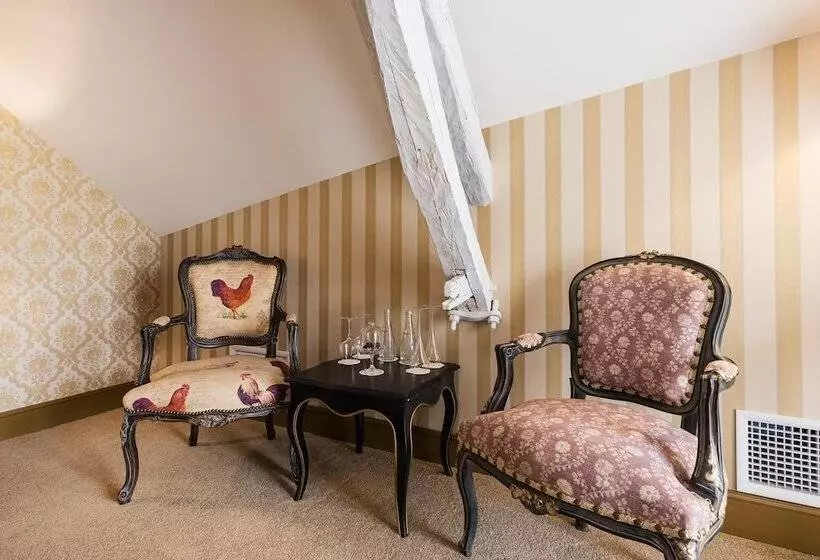 Hotelli Le Petit Manoir