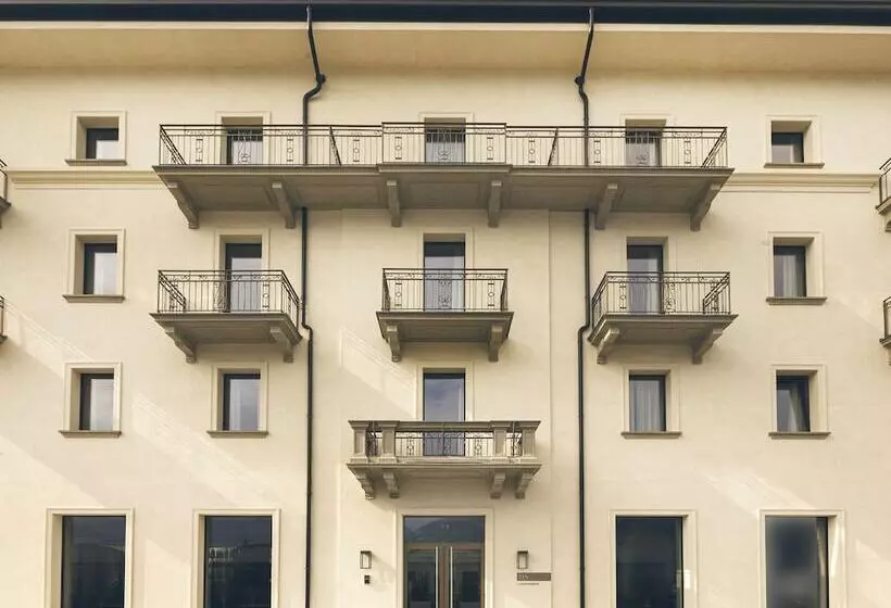 ホテル Promessi Sposi