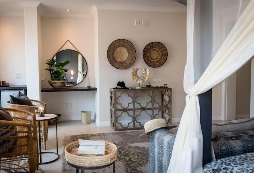 בית מלון כפרי Safari Moon Luxury Bush Lodge