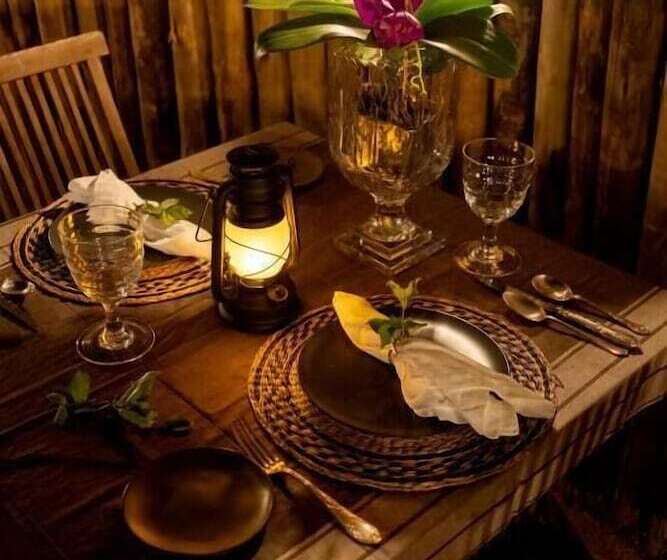 בית מלון כפרי Safari Moon Luxury Bush Lodge