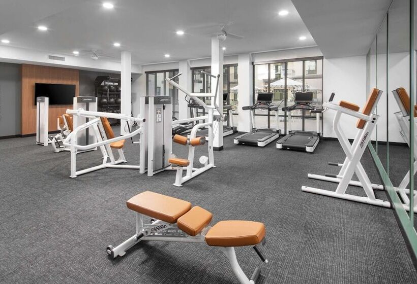 فندق Sentral Old Town