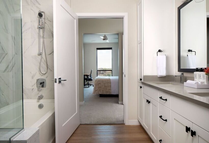 فندق Sentral Old Town