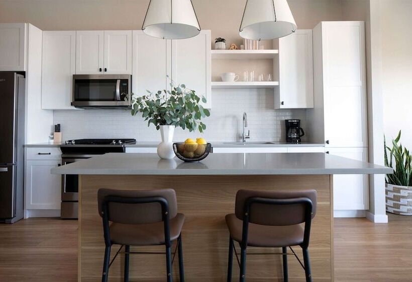 فندق Sentral Old Town