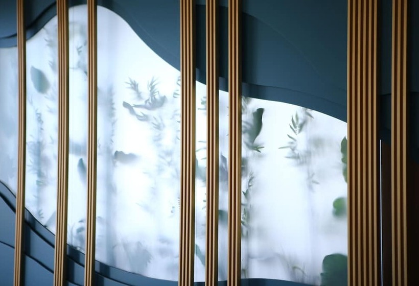 هتل Tanushaj Beach Resort