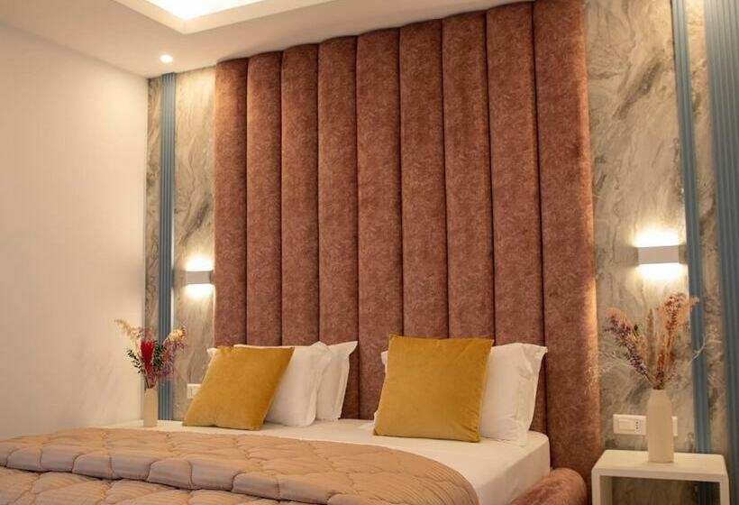 هتل Tanushaj Beach Resort