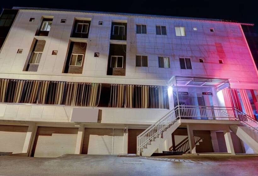 فندق Treebo Benaka Residency