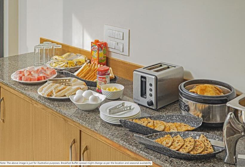 فندق Treebo Benaka Residency