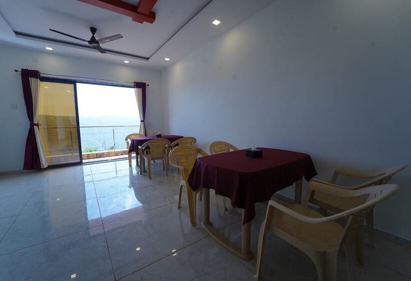 Отель Treebo Infinity View Mahabaleswar