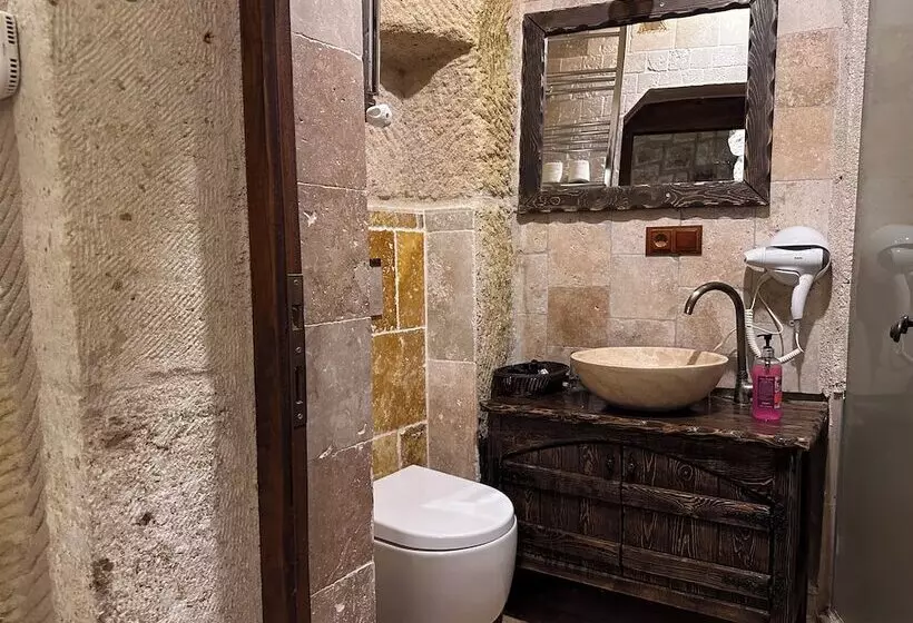 ホテル Under Cave