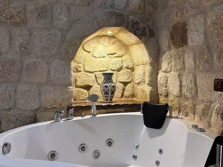 ホテル Under Cave