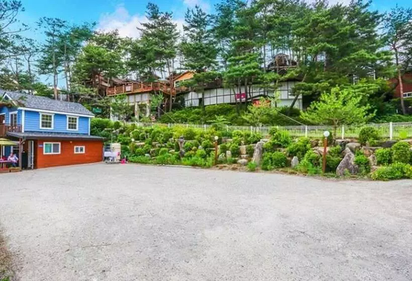 Hoengseong Pine Bell Pension
