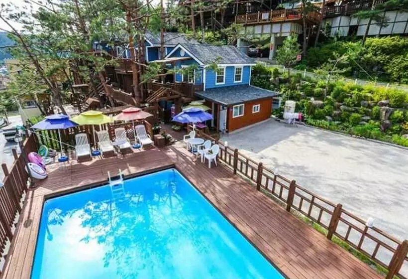 Hoengseong Pine Bell Pension