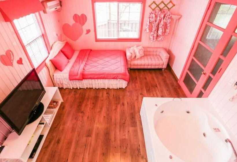 Hoengseong Pine Bell Pension