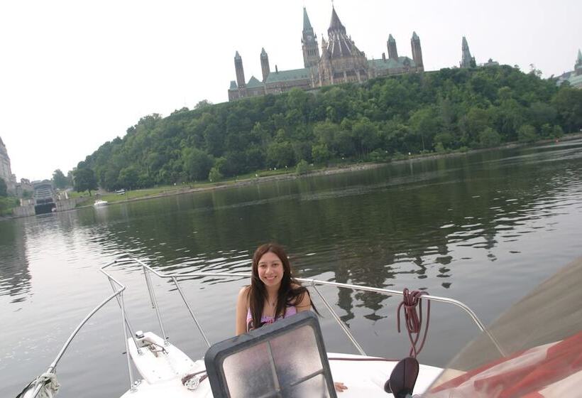 Kokomo Inn   Tropical Riverfront B&b